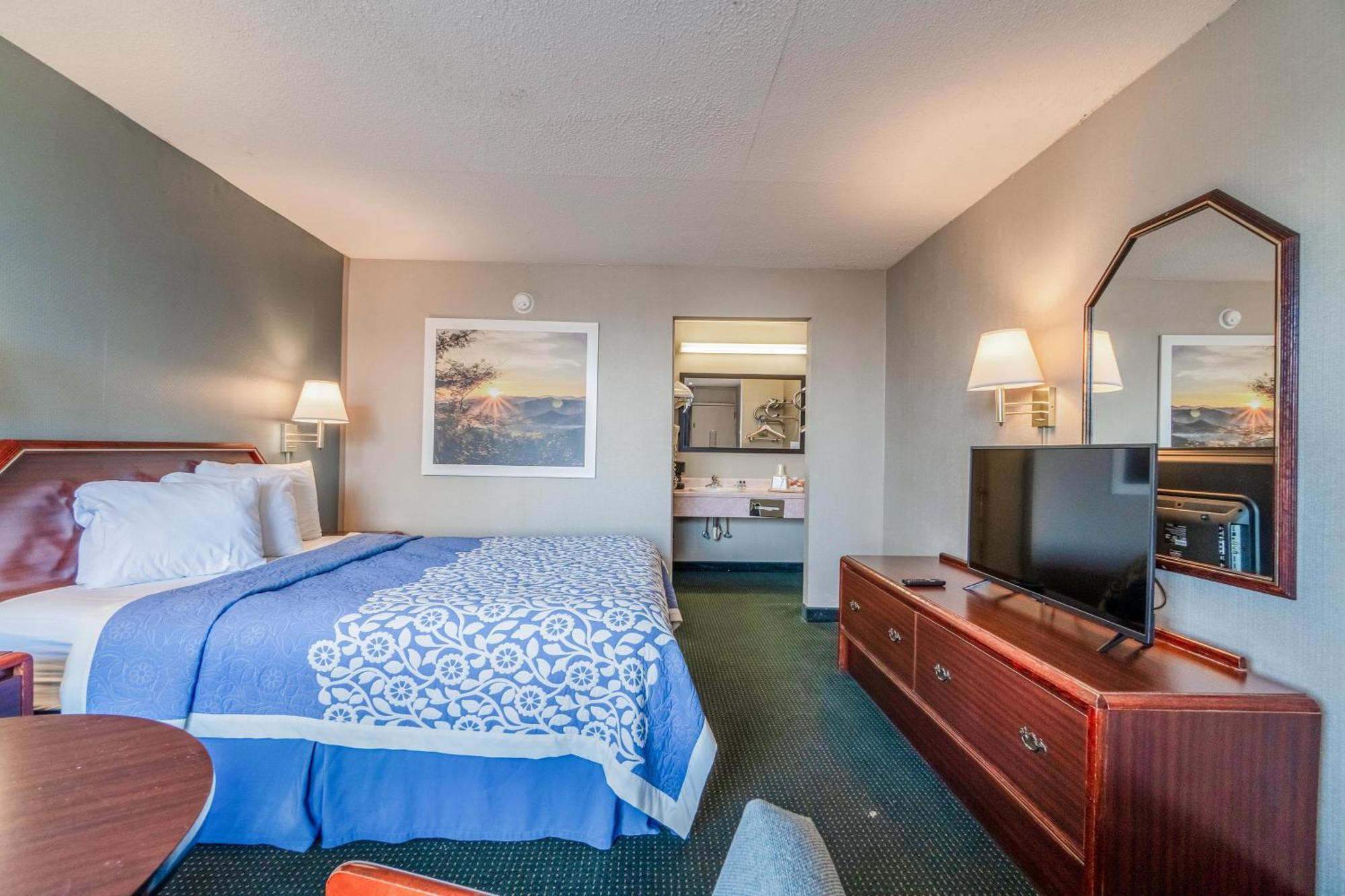 Ozark Junction Mountain View By Oyo Motel Exterior photo