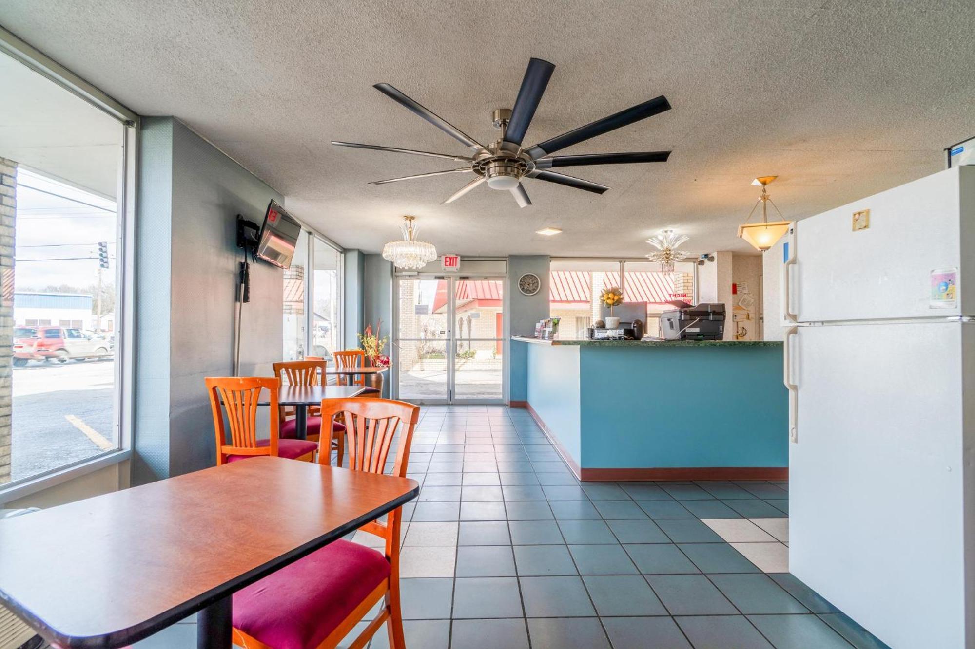 Ozark Junction Mountain View By Oyo Motel Exterior photo